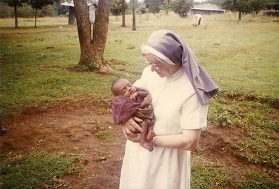 Soeur Colette bébé malnutrition.jpg